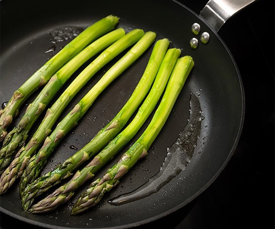 Step-by-step guide to use cast iron on glass-top stove safely